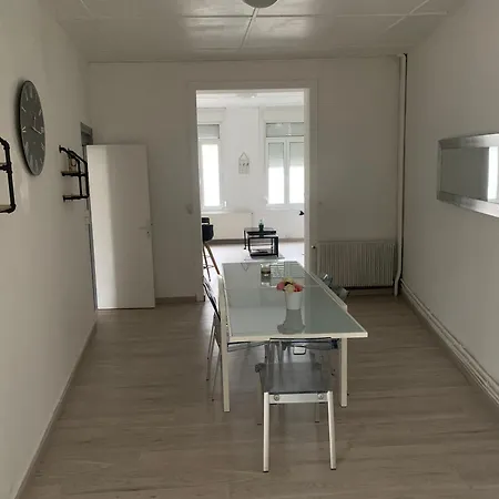 Entier 100 M2 Nyaraló